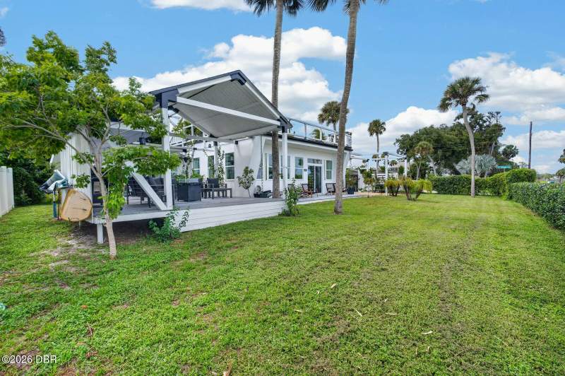 3 bedroom Single Family Residence at 500 S Riverside Drive, Not on the List, Edgewater — photo 4