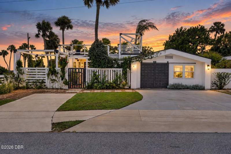 3 bedroom Single Family Residence at 500 S Riverside Drive, Not on the List, Edgewater — photo 5