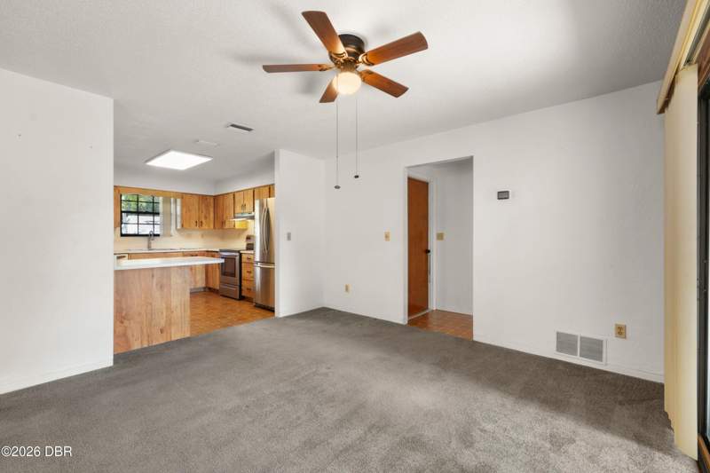 2 bedroom Single Family Residence at 1009 Indian Oaks, Cherokee Park, Holly Hill — photo 5