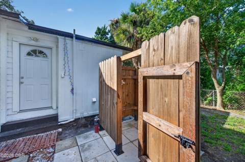 218 Kingston Avenue, Daytona Beach FL - photo 11 of 13