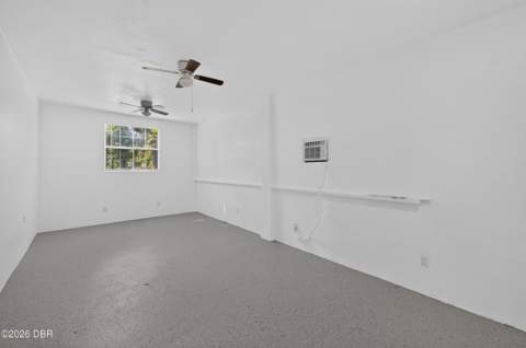 218 Kingston Avenue, Daytona Beach FL - photo 9 of 13