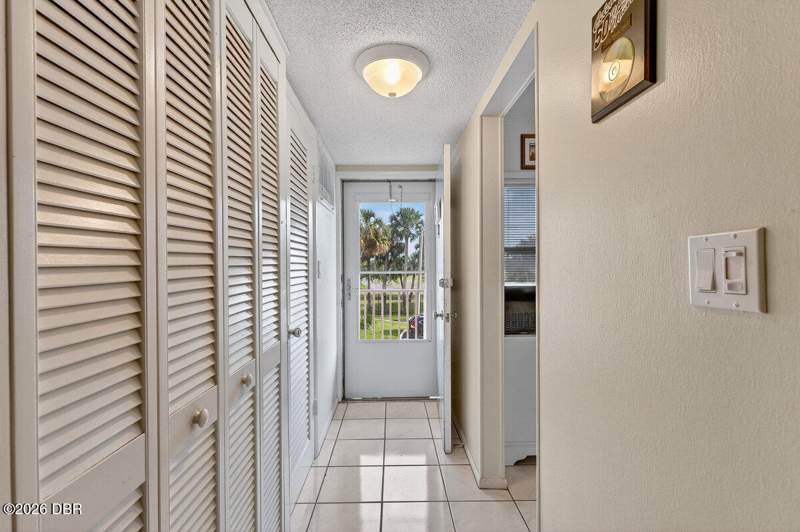 2 bedroom Condominium at 721 S Beach Street #205, Daytona Beach Riverhouse Condos, Daytona Beach — photo 5