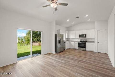 850 Glasgow Avenue, Deltona FL - photo 12 of 32