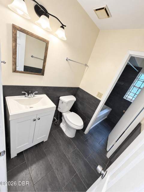 821 Winchester Street, Daytona Beach FL - photo 12 of 34