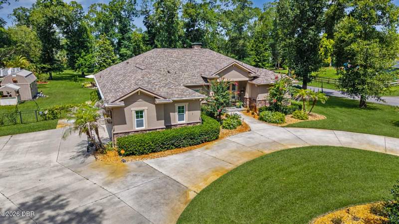3 bedroom Single Family Residence at 1104 N Boston Avenue, Not In Subdivision, DeLand — photo 2