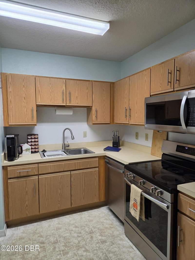 2 bedroom Condominium at 942 15th Street #203, Cedar Point Condo, Holly Hill — photo 3