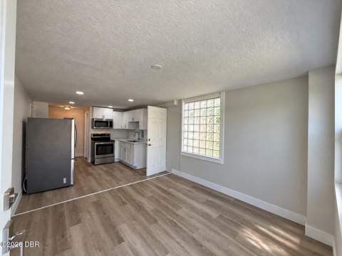 634 Aberdeen Street, Daytona Beach FL - photo 11 of 18