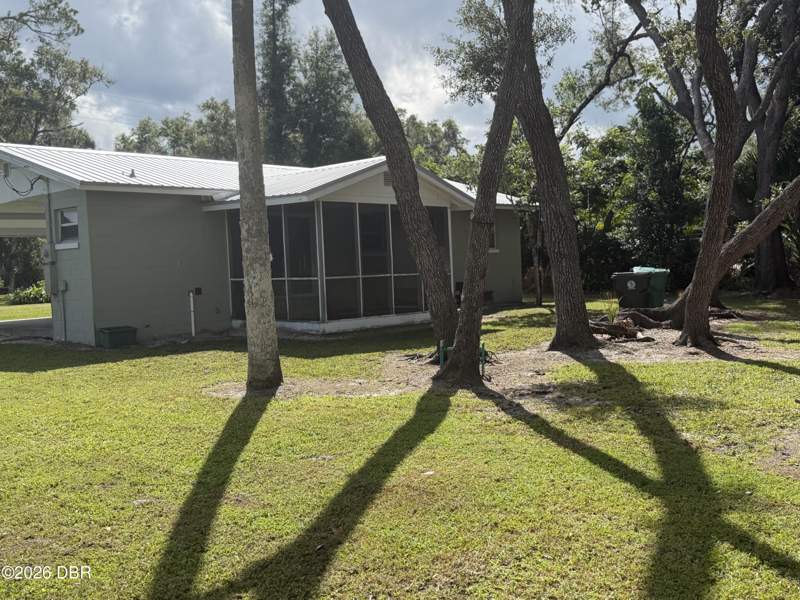3 bedroom Single Family Residence at 662 N Volusia Avenue, Pierson, Pierson — photo 3