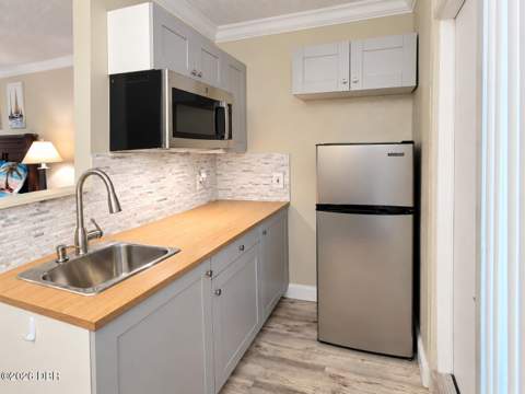 935 S Atlantic Avenue #101, Daytona Beach FL - photo 7 of 10