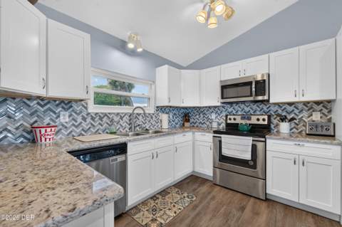 1633 Riverside Drive, Holly Hill FL - photo 15 of 54