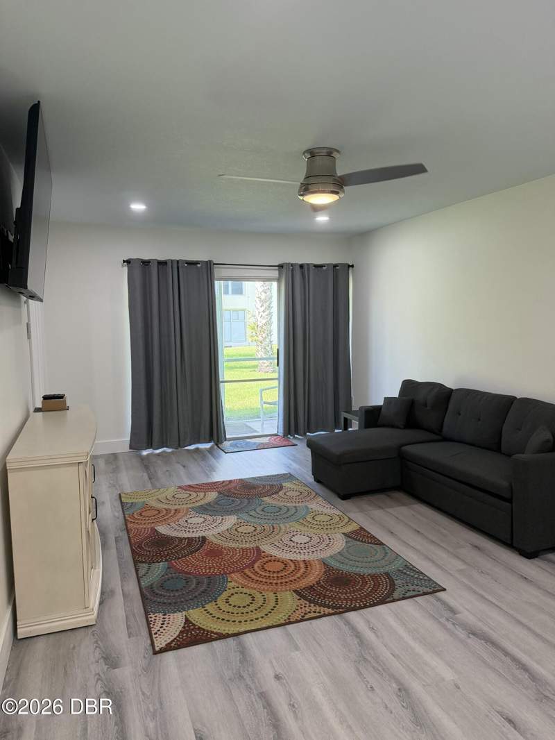 1 bedroom Condominium at 719 S Beach Street #1050, Daytona Beach Riverhouse Condos, Daytona Beach — photo 5