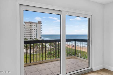 1513 Ocean Shore Boulevard #4E, Ormond Beach FL - photo 6 of 43
