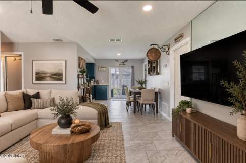 57 Laurel Oaks Circle, Ormond Beach FL - photo 8 of 33