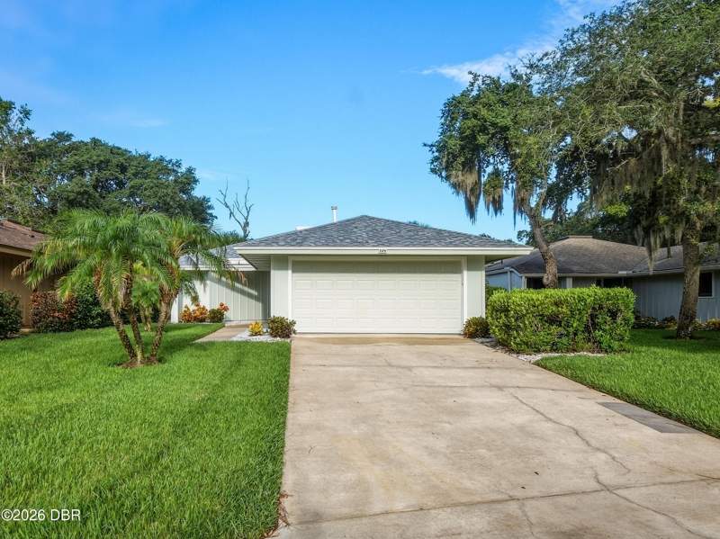 2 bedroom Single Family Residence at 724 Saint Andrews Circle, St Andrews, New Smyrna Beach — photo 2