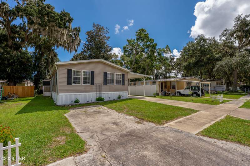 3 bedroom Manufactured Home at 60 Golden Gate Circle, Twin Gates Mobile Estates, Port Orange — photo 3
