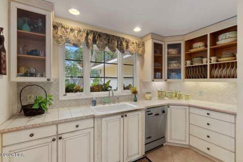 2136 John Anderson Drive, Ormond Beach FL - photo 19 of 57
