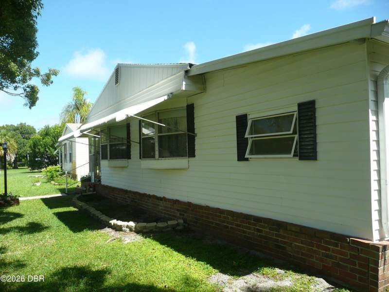 2 bedroom Manufactured Home at 5423 Orange Avenue, Commonwealth, Port Orange — photo 3