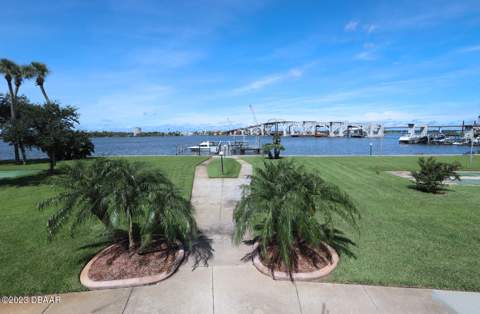 1224 S Peninsula Drive #102, Daytona Beach FL - photo 23 of 29