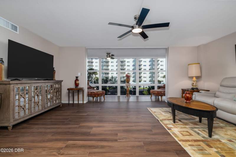 2 bedroom Condominium at 1224 S Peninsula Drive #219, Pendleton Club Condo, Daytona Beach — photo 2