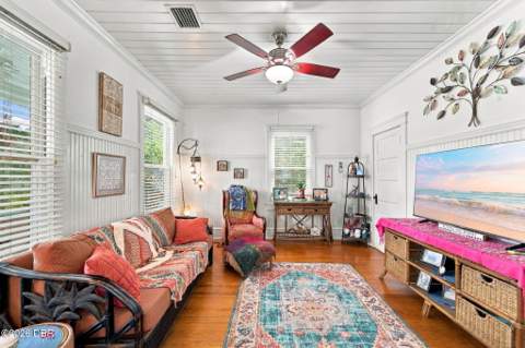 124 Loomis Avenue, Daytona Beach FL - photo 19 of 44