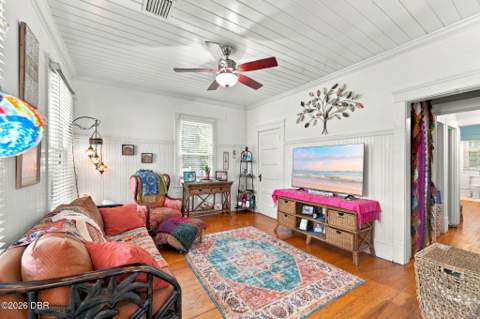 124 Loomis Avenue, Daytona Beach FL - photo 20 of 44