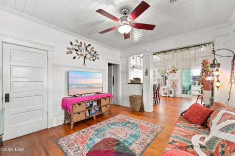 124 Loomis Avenue, Daytona Beach FL - photo 21 of 44