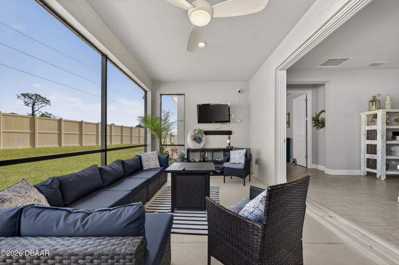 4 bedroom Single Family Residence at 6203 W Fallsgrove Lane, Woodhaven, Port Orange — photo 3