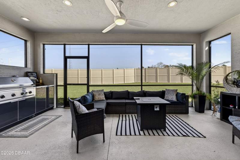 4 bedroom Single Family Residence at 6203 W Fallsgrove Lane, Woodhaven, Port Orange — photo 4