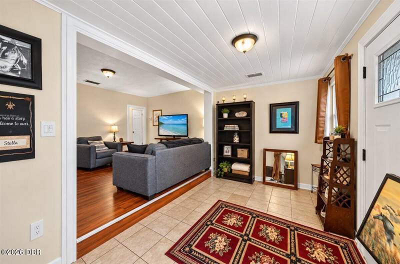 2 bedroom Single Family Residence at 158 Flomich Street, Lears, Holly Hill — photo 3