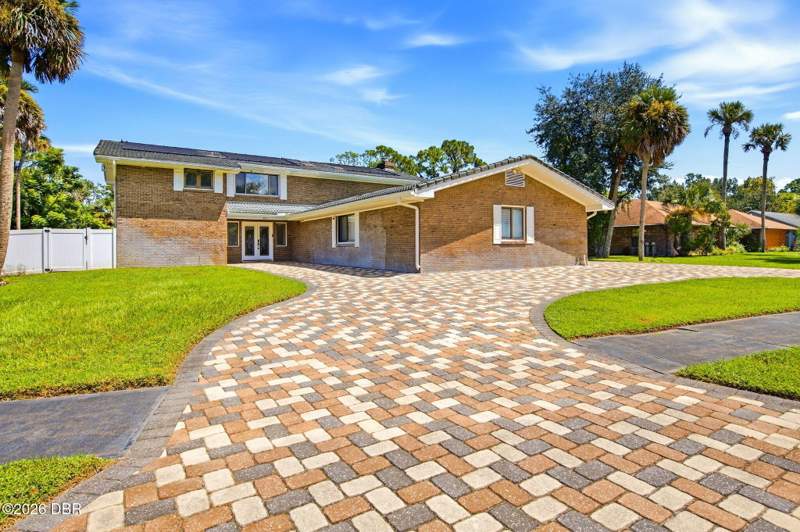 5 bedroom Single Family Residence at 433 Pelican Bay Drive, Pelican Bay, Daytona Beach — photo 2
