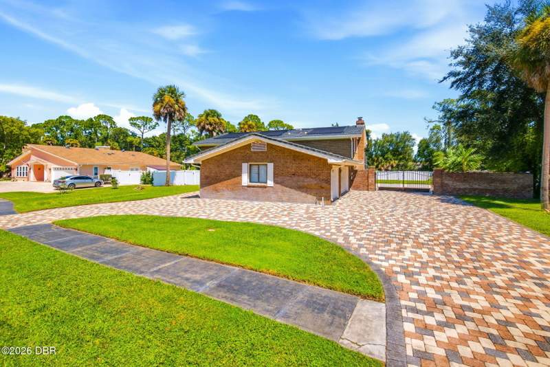 5 bedroom Single Family Residence at 433 Pelican Bay Drive, Pelican Bay, Daytona Beach — photo 3