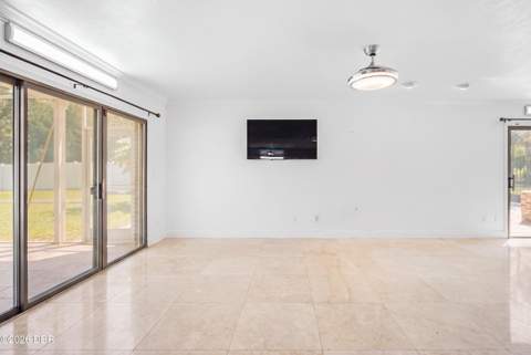 433 Pelican Bay Drive, Daytona Beach FL - photo 23 of 52