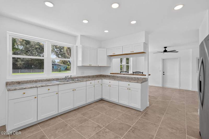 2 bedroom Single Family Residence at 4 Main Street, Harbor Oaks, Port Orange — photo 5
