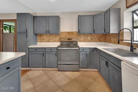 583 Cambridge Circle, South Daytona FL - photo 11 of 30