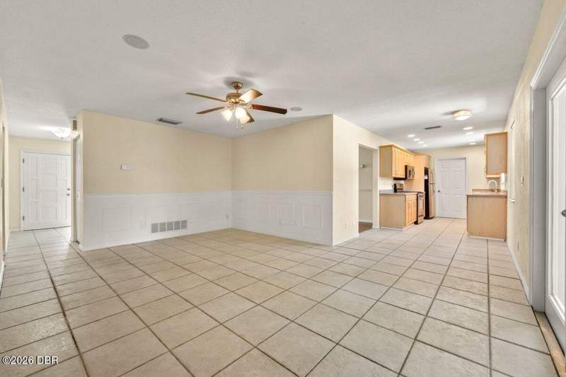 3 bedroom Single Family Residence at 10 Brookside Drive, Northbrook, Ormond Beach — photo 2
