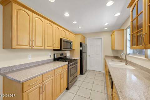 10 Brookside Drive, Ormond Beach FL - photo 8 of 35