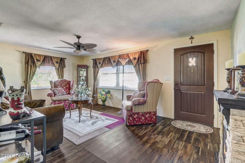2 bedroom Single Family Residence at 298 Poinciana Avenue, Baywood, Port Orange — photo 5