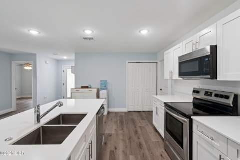 1639 11th Avenue, DeLand FL - photo 15 of 52