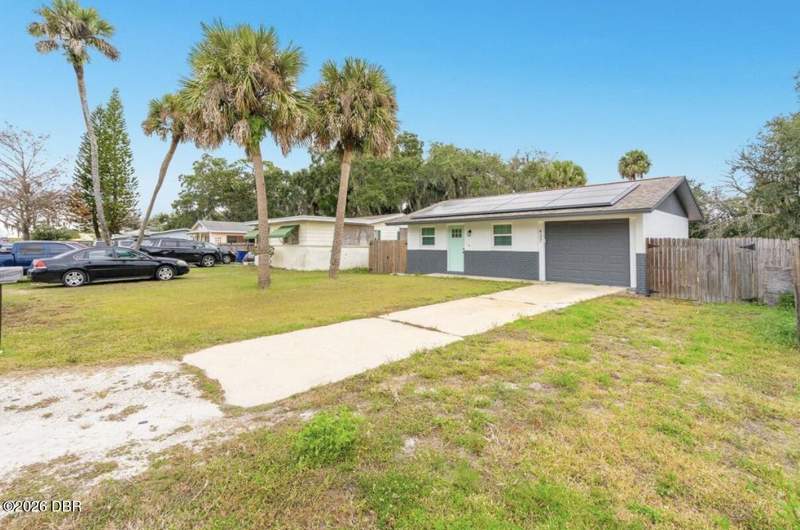 3 bedroom Single Family Residence at 437 Perdita Street, Pointer, Edgewater — photo 2