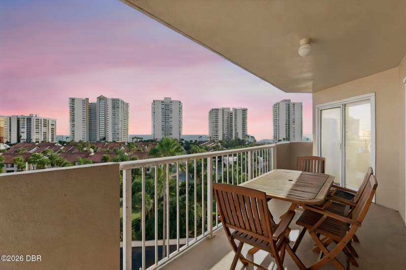4 bedroom Condominium at 3 Oceans West Boulevard #7D7, Oceans Cloverleaf Condo, Daytona Beach Shores — photo 2