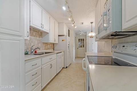 2921 Oceans Trace, Daytona Beach Shores FL - photo 7 of 44