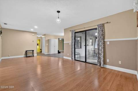 319 Quaker Ridge Drive, Daytona Beach FL - photo 10 of 41