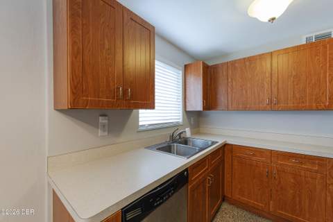 3105 La Paloma Avenue, Daytona Beach FL - photo 15 of 55