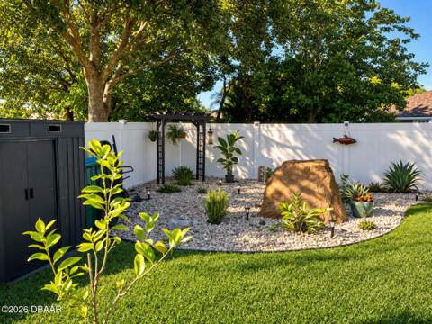 350 Dahoon Holly Drive, Daytona Beach FL - photo 7 of 29