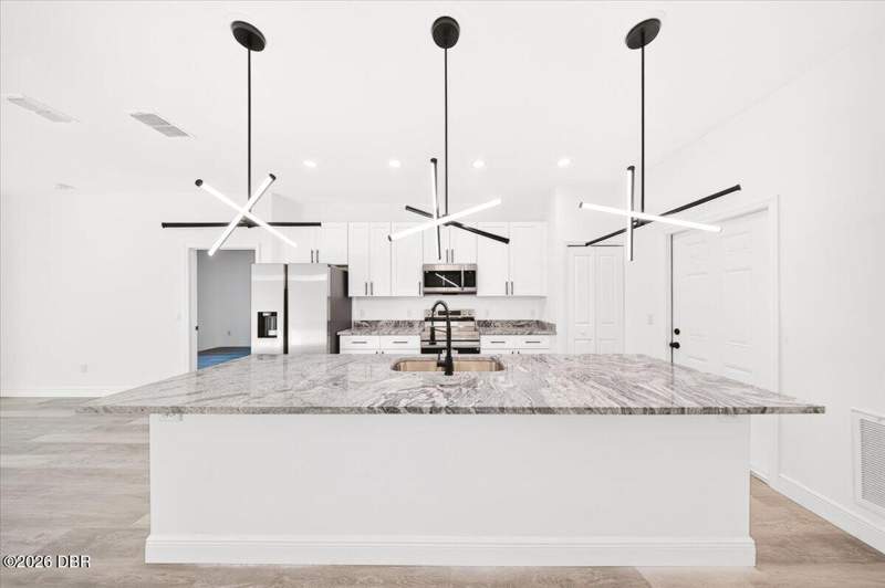 4 bedroom Single Family Residence at 9 Ronnie Circle, Ronnie Circle, Holly Hill — photo 4