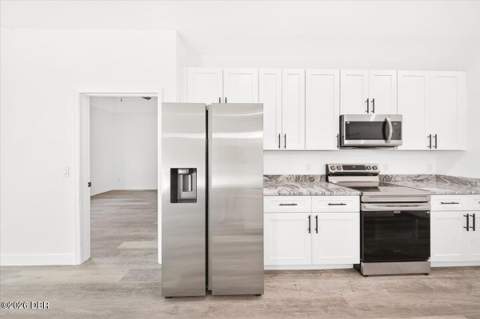 9 Ronnie Circle, Holly Hill FL - photo 6 of 42