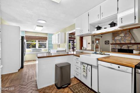 330 Coquina Avenue, Ormond Beach FL - photo 16 of 85