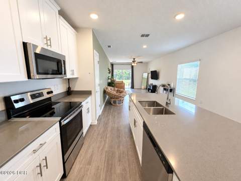 1263 Sand Trap Court, Daytona Beach FL - photo 9 of 33