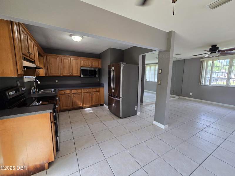 3 bedroom Single Family Residence at 2022 Brian Avenue, Brentwood Park, South Daytona — photo 4