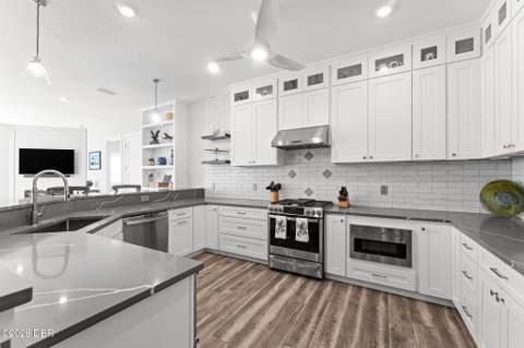 429 Columbus Avenue, New Smyrna Beach FL - photo 14 of 60